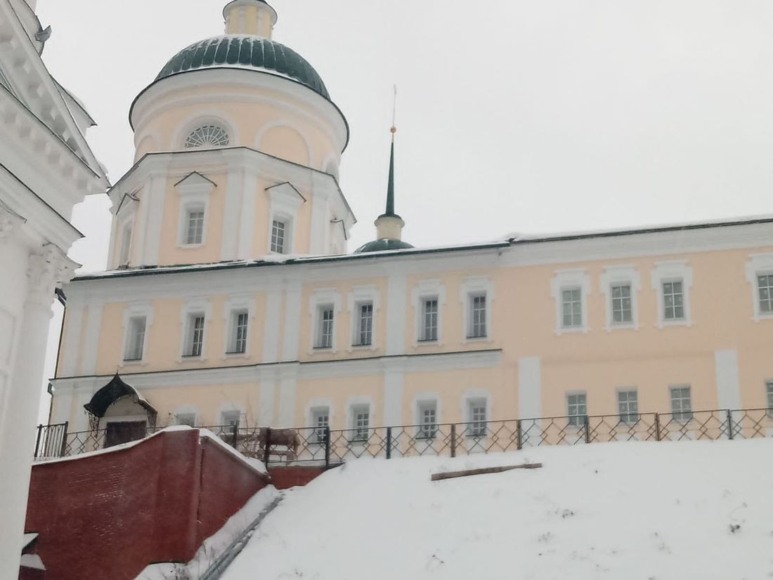 Северо-восточный корпус с проездной башней, Саров, Свято-Успенский монастырь