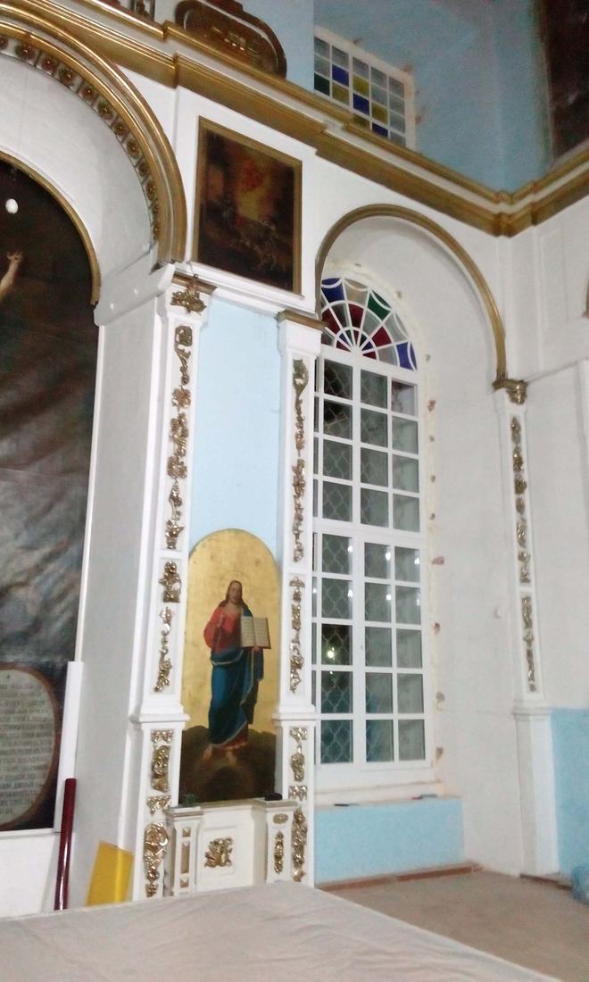 Собор Смоленской иконы Божией Матери: Окна и двери на объекте